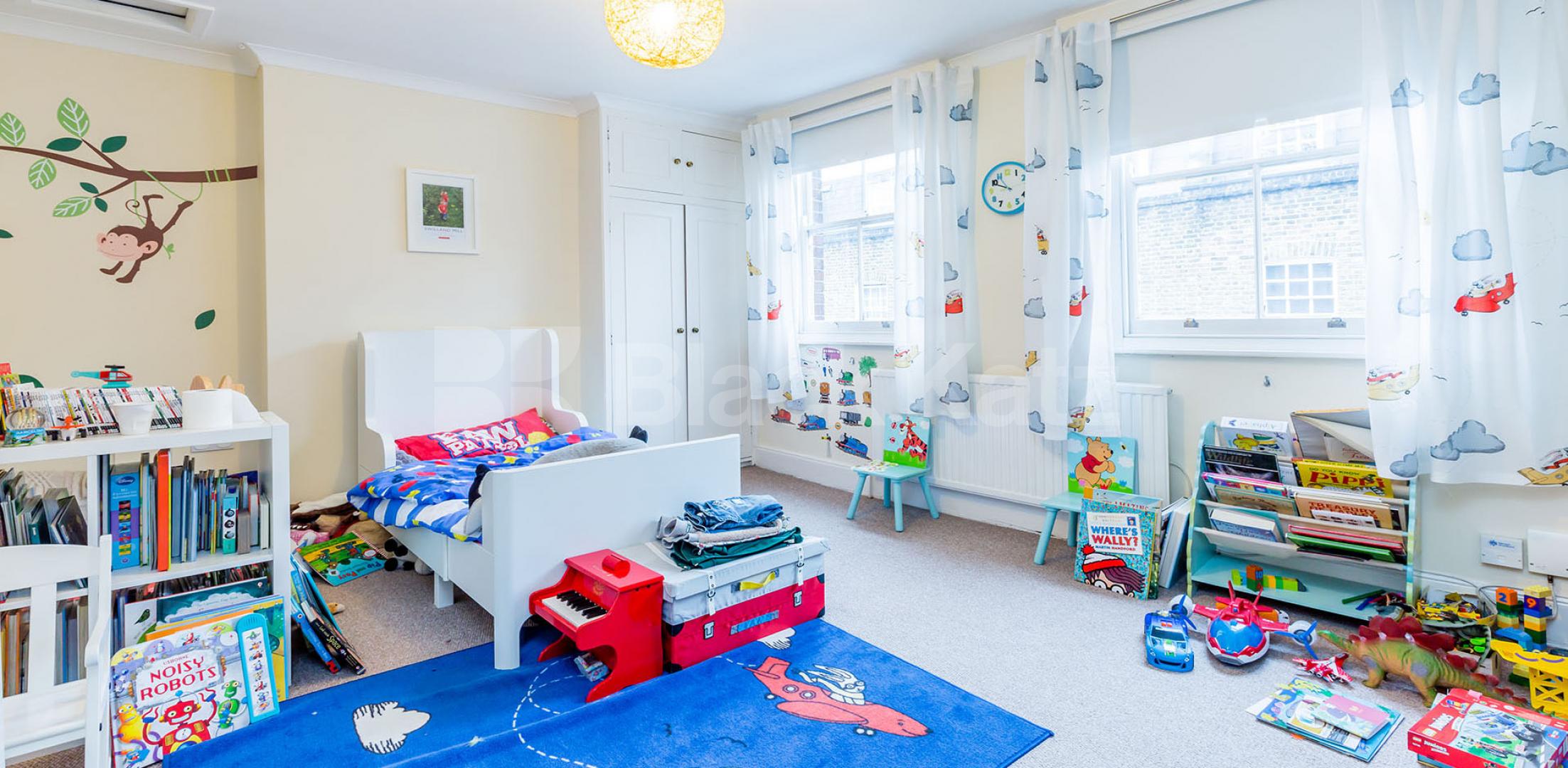 			3 Bedroom, 1 bath, 1 reception Flat			 Rousden Street, Camden 